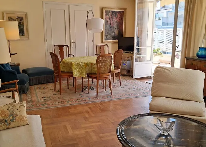 Le California T3 Antibes