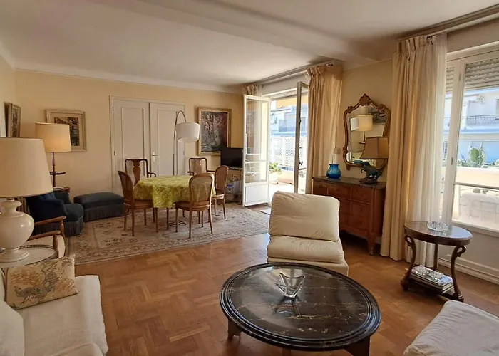 Le California T3 * Antibes